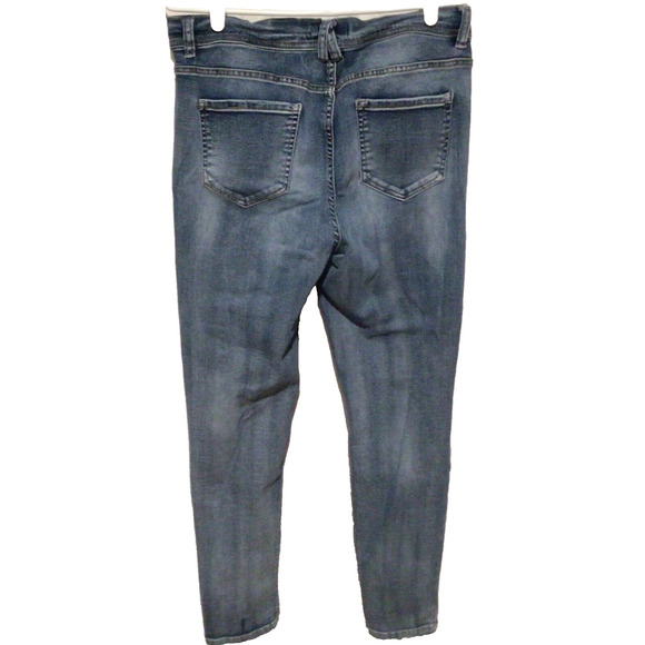 Angels Forever Young Women’s Jeans Size 12 Lightly Bleached Blue Wash Casual - Picture 3 of 3